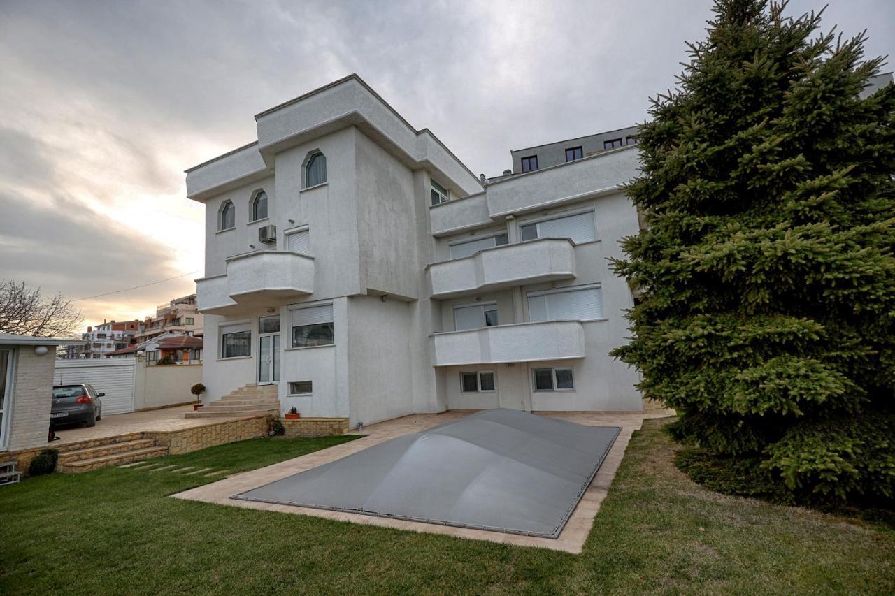 Kabakum Apartments Alen Mak โกลเดน แซนส์ ภายนอก รูปภาพ